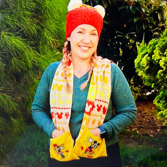 🍁🍂🍁 LOUNGEFLY DISNEY FALL MICKEY AND MINNIE MOUSE FAIR ISLE SCARF 🍁🍂🍁NWT - Picture 15 of 16